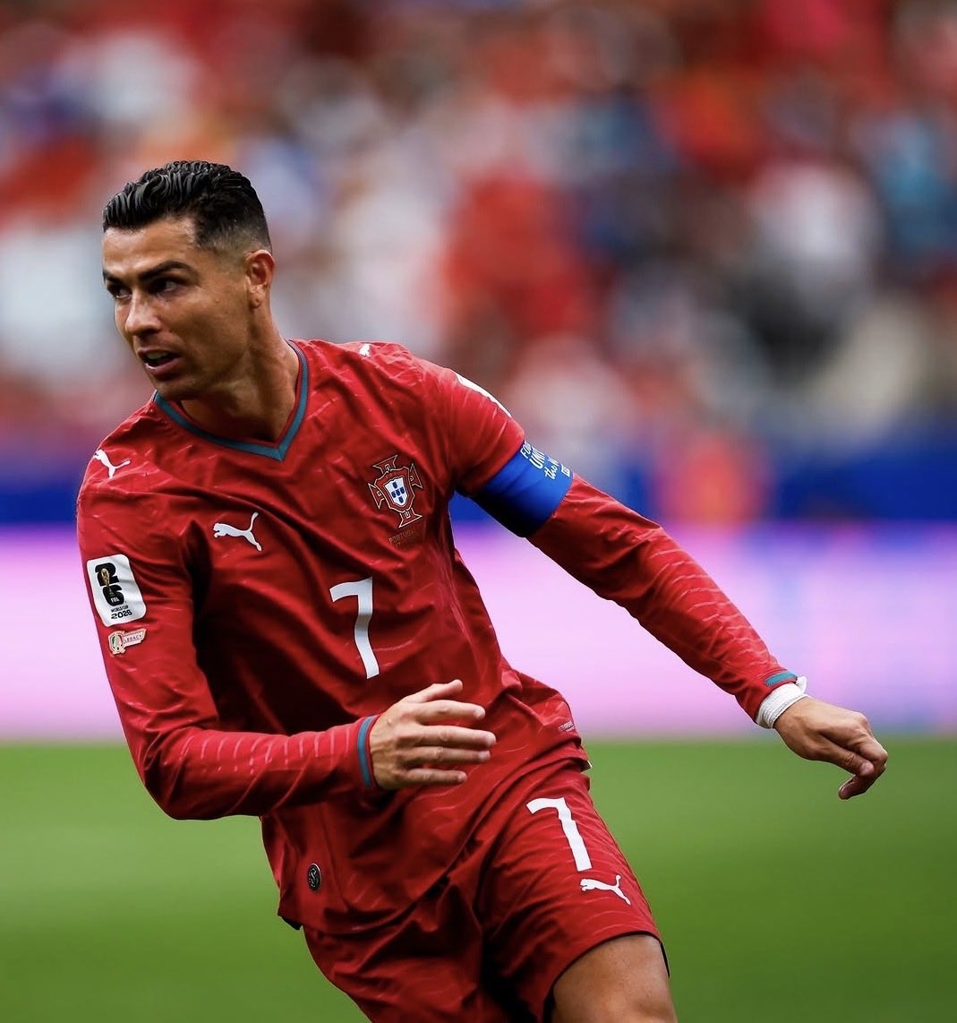 tecomisteungol_'s tweet photo. cristiano penaldo si hoy gana Messi:
Mi nations league también vale lo mismo que un mundial por lo tanto tengo 2 mundiales y soy el mejor de la historia.
La uña de Messi para siempre 
#messi #final #mundialdefútbol2026 #mundial #argentina #españa #futbol #ronaldo #meme #lamine https://t.co/GYIvY43Fcx