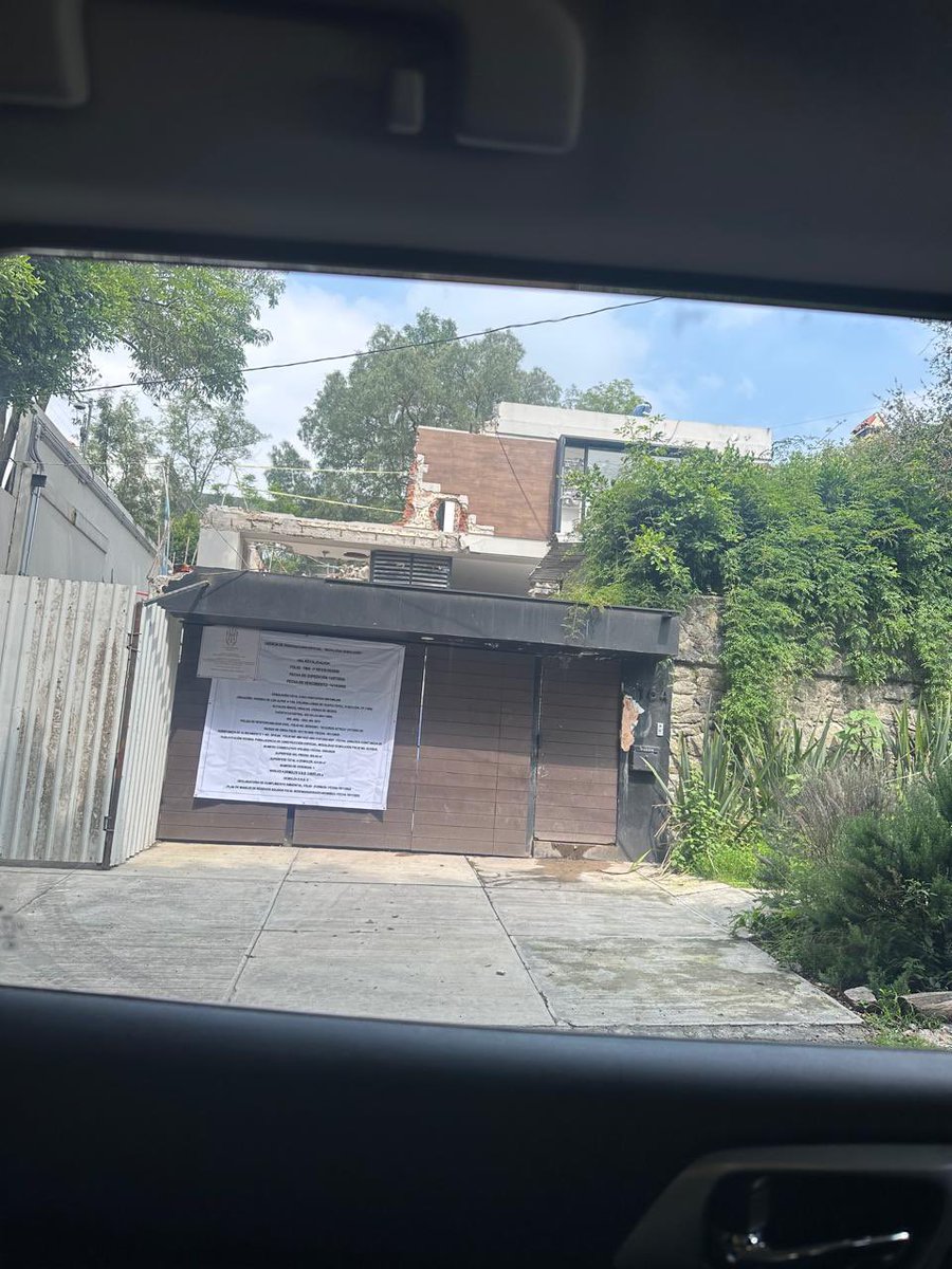 ciudadano_unido's tweet photo. Aqui tienen mas pruebas de los delitos, solapados por @cesar_m_garrido  de @AlcaldiaMHmx a @RicardoBSalinas INFRACTOR  DELINCUENTE, MISMA CASA varios meses antes (marzo/abril) 
El cinismo de autoridades con este delincuente es insultante 🤬🤬🤬
@GobCDMX @PAOTmx @inveacdmx @SPAOVP_CDMX 

@comitehc @cclomaschapulte @colonia_roma @SanenCoyoacan @copaco_san @irrigationassoc  @vecinosunidosmx @soytabacalera @JosefinaMacG  @VillaDeCortesBJ @LomasReforma @CdmxNavidad @ElRosedalCoy @CteCiudAmpAlpes @colonia_roma @ColHipodromo1 @CNocheBuenaBJ @LaColoniaJuarez @LaRomaDF @VecinosLomas @VecinosSurRoma @Veronic_Anzures @Tlacopac_Campes @Cocove_MX @vecinosunidosmx @vecinoseguro @Vecinos_Bezares @VecinosvAnzures @comitebarrilaco @ParquesPolanco8 @parqueRS @PoligonoMH @PolancoUnidoAC @NoReforma935 @Antonio_Carbia  @ManuelTorr66419