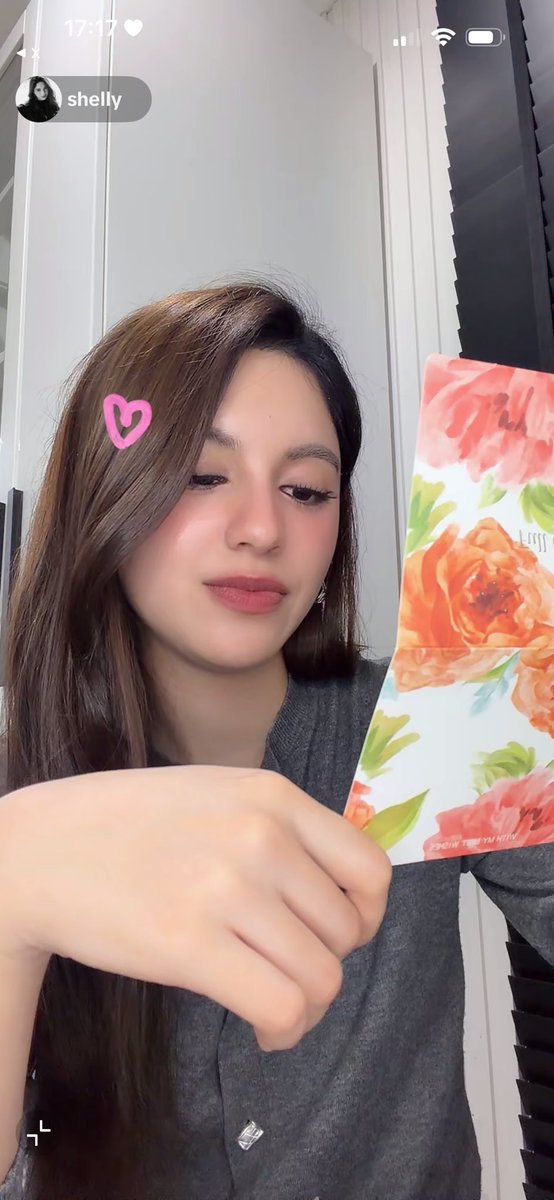 boss_toria's tweet photo. My letter made her emotional 🥹. I love you so much my girl. I’m glad my gift will be useful for you 🫠
Happy Birthday Shelly
#shellybenda  #shellypundao https://t.co/HJmHniUmNN