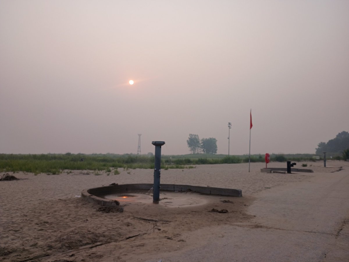 nora_go_'s tweet photo. Hazy days this past week. We are all connected. Reminds me of my grad school visit to Beijing https://t.co/A0Fq6sPm9v