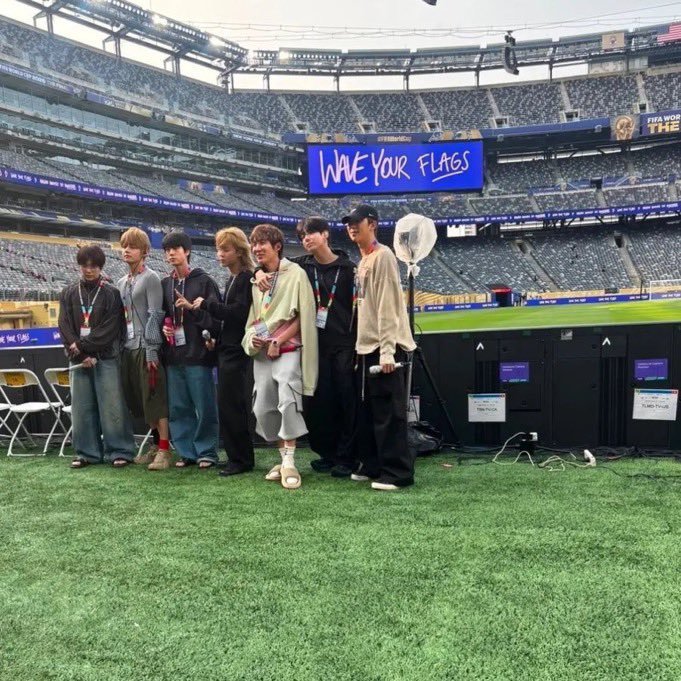 a_glyse's tweet photo. BTS NA COPA DO MUNDO AHHHHHHHH

BTS NA COPA
BTS AT WORLD CUP
BTS PAVED THE WAY
BTS THE LEGENDS 
#BTSXWorldCup2026
#BTSHALFTIMESHOW https://t.co/MpAPL5Fu6x