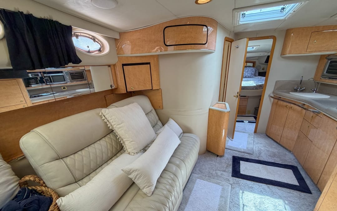 PreferredYachts's tweet photo. 1997 Sea Ray 450 Sundancer "Bearacuda" — 45' express cruiser in Pensacola, FL. Two-owner boat, beautifully updated and ready to cruise. Offered at $124,900.
https://t.co/bVWYxRo3wU https://t.co/aqTMiqdGk4
