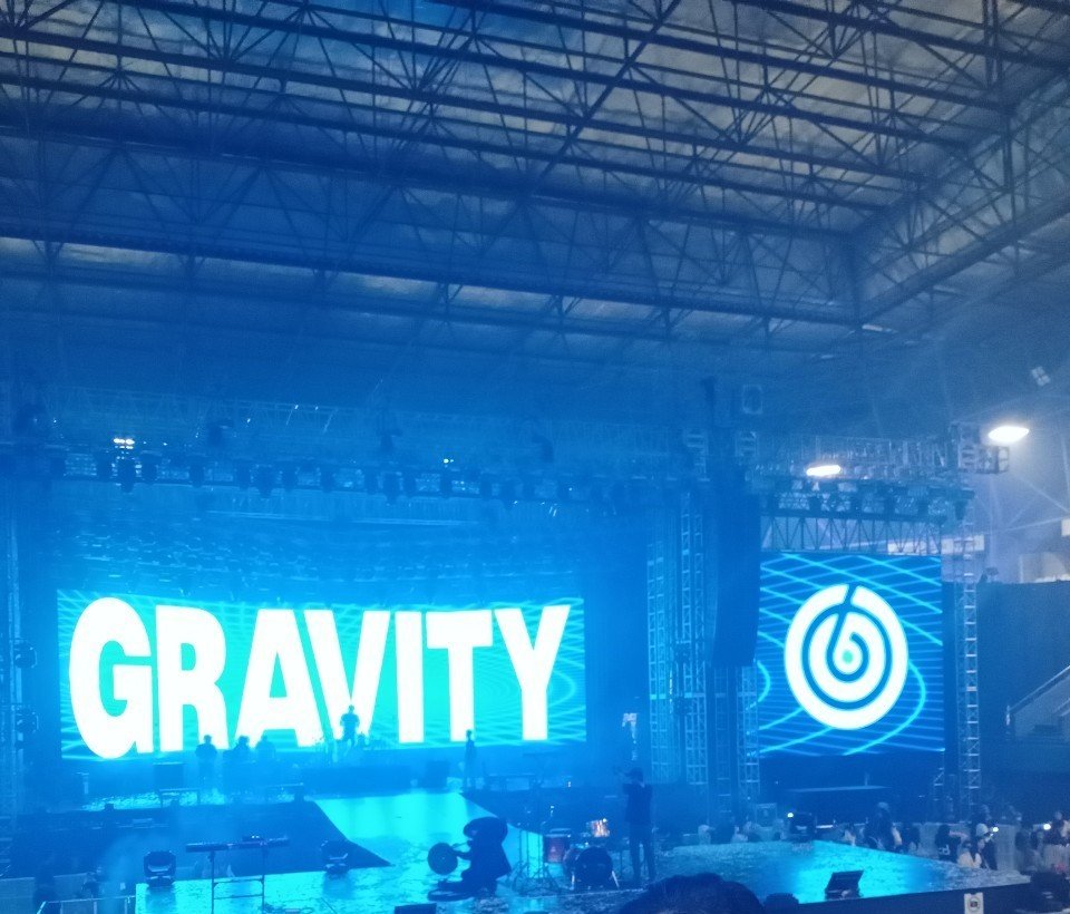 dongsichend's tweet photo. Terus dengan pedenya sambil keluar venue gw berucap "tahun depan ambil floor ah" https://t.co/wsQaoM6syD