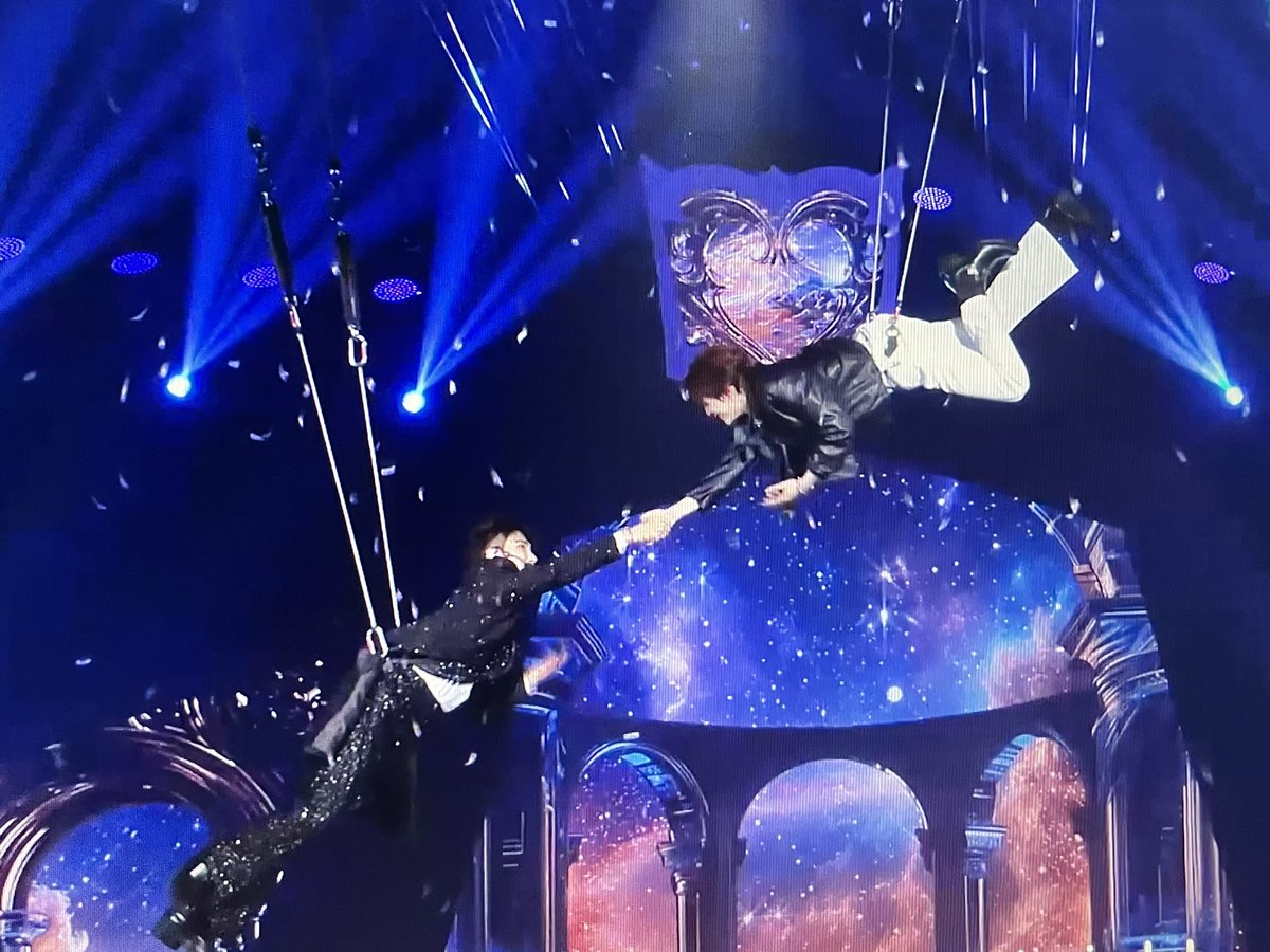 MaelysC_games's tweet photo. Waw j’ai pas les mots 
Quelle énergie de fou, 5h de concert 🥰🥹😱 

#PerthSantaConcertD2 https://t.co/RlsAL0gIm0