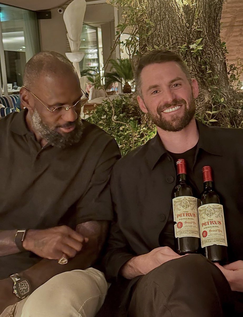 Bronupdates's tweet photo. LeBron in Kevin Love’s recent IG dump 🔥 https://t.co/j518cdGdt1