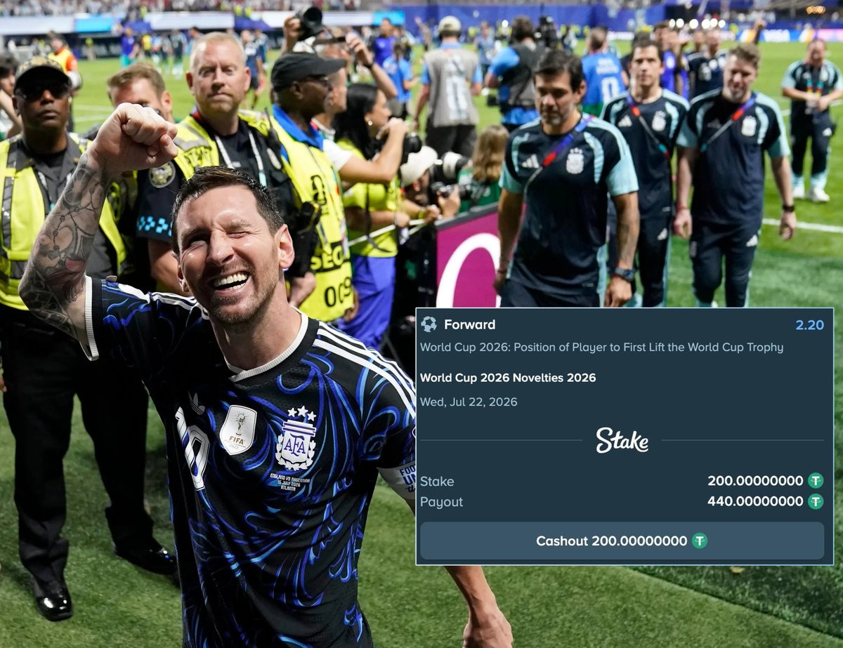 TouchlineX's tweet photo. 🚨🇦🇷 𝗥𝗘𝗠𝗜𝗡𝗗𝗘𝗥: Lionel Messi will become the first player in the HISTORY of football to win the World Cup Golden Ball three times. 

Regardless of winning the trophy tonight, he is expected to win the award as reports suggest that voting is done BEFORE the final taking place.