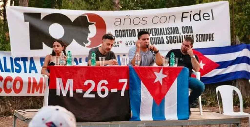 AbelendaCuba's tweet photo. Jóvenes #italianos celebran centenario del líder histórico #cubano #FidelEsFidel.
#100AñosConFidel
https://t.co/pqltMFmxL8 https://t.co/Xk0yD6n31m