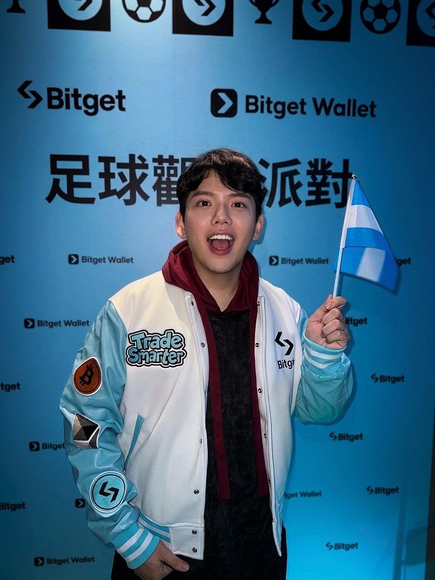 morise131's tweet photo. 拿到傳說中的外套開心😍謝謝yoaka
@bitget  @yoaka__ https://t.co/1HKIc4tJo5
