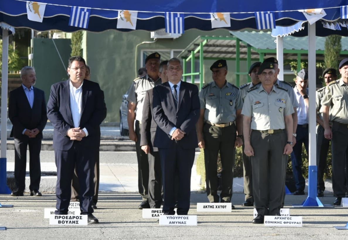 DefenceCyprus's tweet photo. Τελέστηκε σήμερα το Εθνικό Μνημόσυνο Πεσόντων Τεθωρακισμένων. 

Η γενναιότητα που οι Αξιωματικοί, Υπαξιωματικοί, Οπλίτες και Έφεδροι των Τεθωρακισμένων επέδειξαν στα πεδία των μαχών καταγράφηκε με ανεξίτηλο τρόπο στην ιστορία του τόπου μας και αποτελεί πολύτιμη παρακαταθήκη για τις νεότερες γενιές.

📜 https://t.co/wHtQsV7Q86