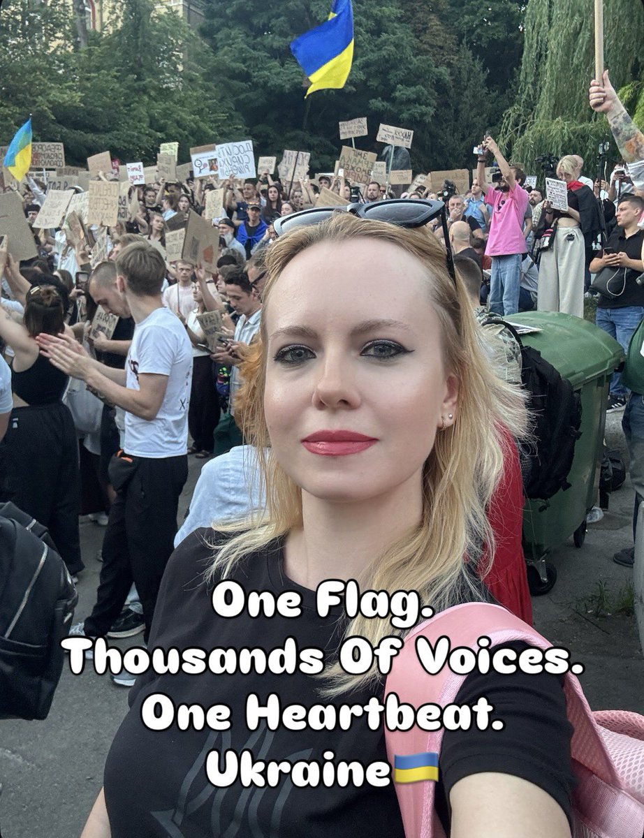 angelshalagina's tweet photo. One Flag.
Thousands Of Voices.
One Heartbeat.
Ukraine🇺🇦
#ukraine #ukrainian #ukrainians #ukrainerussiawar #ukrainiangirl https://t.co/ito9mSEa9l