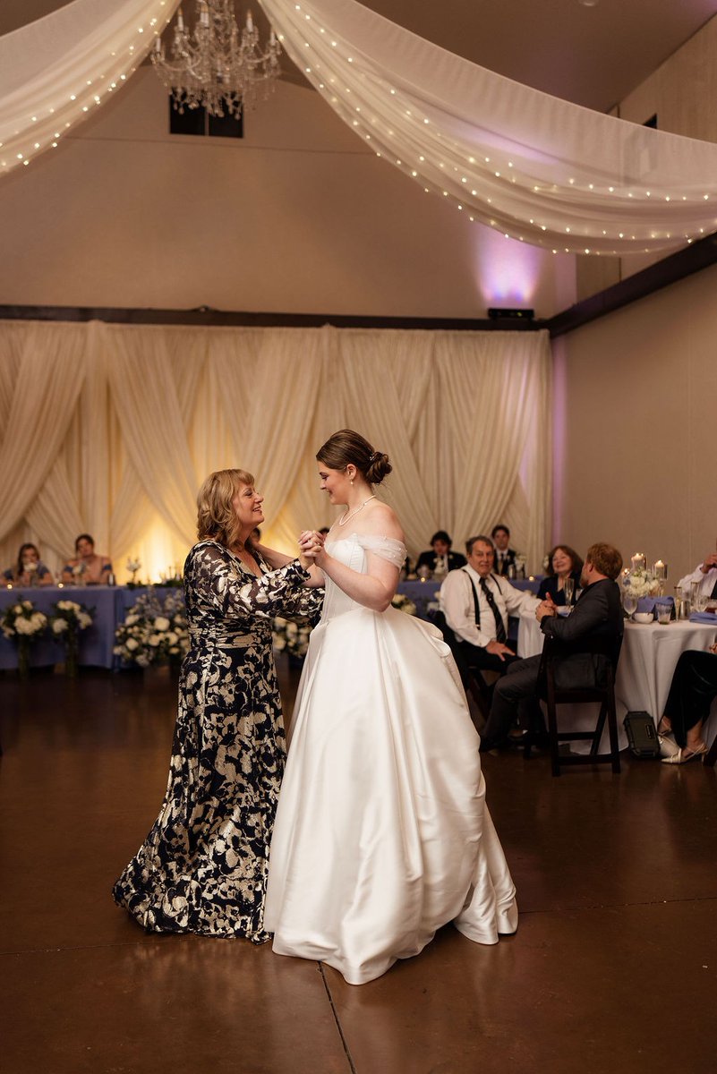 bakersranchfl's tweet photo. Step into your own love story amidst our elegant spaces and lush gardens, where every ceremony is a fairytale come to life. ✨ Book your tour today! #YourLoveStory #BakersRanch 📸: Alisa Sue &amp; Ying Multimedia https://t.co/rO7BEkhChd