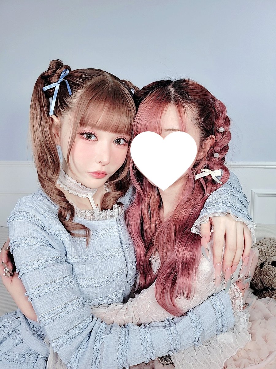 mapi_doll's tweet photo. たくさんツーショ撮れた🩵ྀི🩷ྀི
姫のついんてーるほまにかわいいᥬ👶🏻ᩤ
ピンク髪もヘアメもお洋服も褒めてくれて嬉しかったㅠ ‧̫ ㅠ♡
姫に会うために準備したよჱ̒^_  ̫ _^💕 https://t.co/sHsr96qSfE