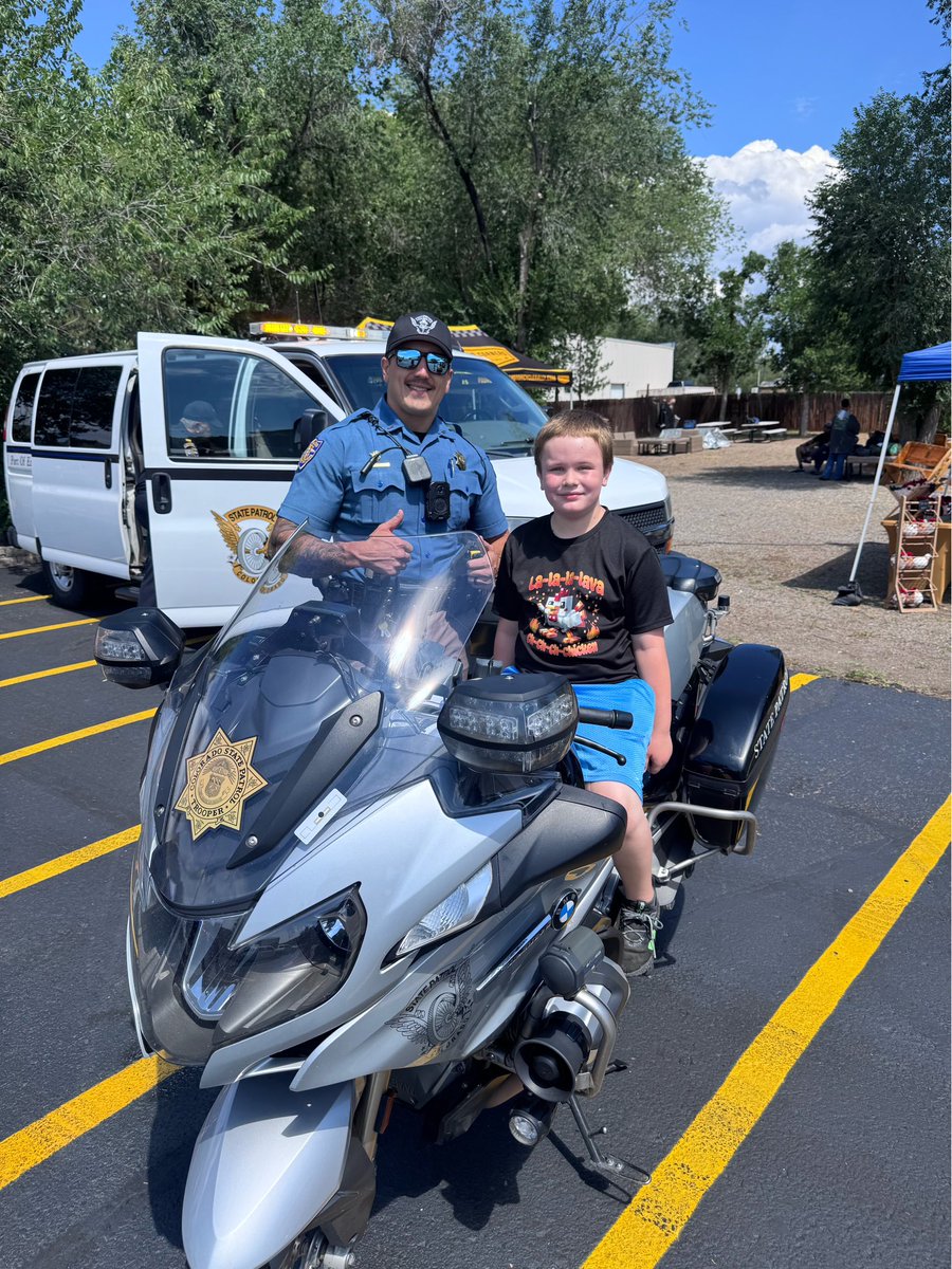 CSP_News's tweet photo. Harley Davidson hosted a First Responder appreciation day in Durango. Trooper Manis, along with members of the Port of Entry Cortez office were able to meet with the attendees! https://t.co/mN5UVnttJy