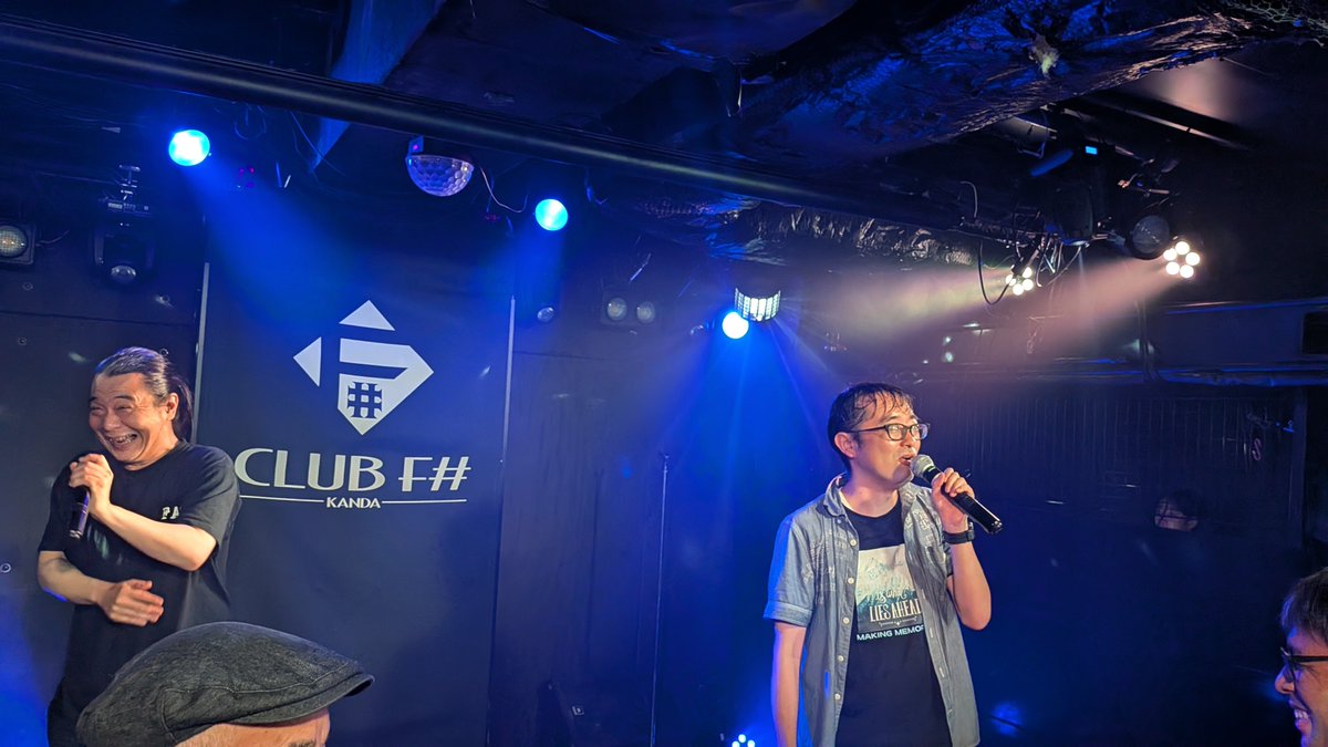 nao3mika4's tweet photo. そして神田CLUB千円祭りライブ最後に!我らがURAなかしー!
T.M.Revolutionのホワイトブレス、KinKi Kidsの硝子の少年、マッチョドラゴン、全て最高でした!www URA3カッコ良かったです!うるうるさんMIX先導これからも宜しくお願いしますwww
#神田CLUB
#千円祭り
#URAなかしー
#URA3 https://t.co/sfU8ys9fgT