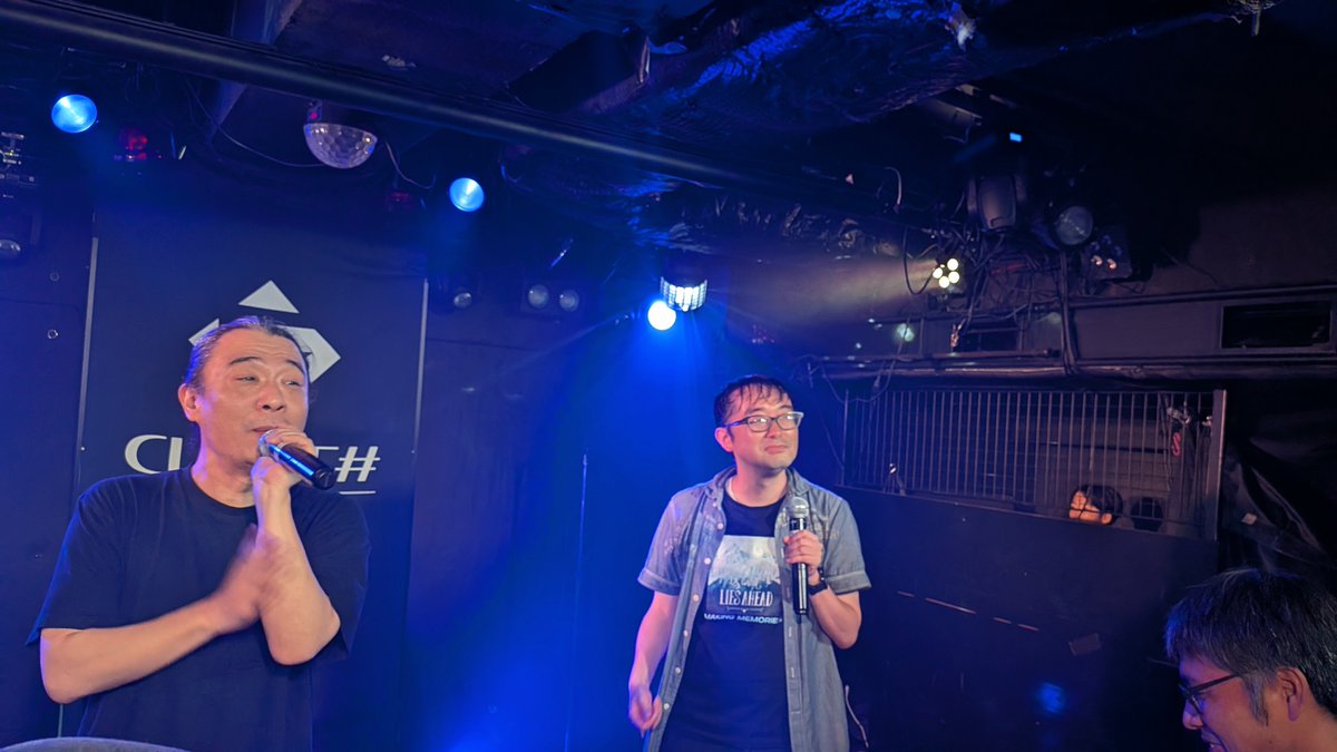 nao3mika4's tweet photo. そして神田CLUB千円祭りライブ最後に!我らがURAなかしー!
T.M.Revolutionのホワイトブレス、KinKi Kidsの硝子の少年、マッチョドラゴン、全て最高でした!www URA3カッコ良かったです!うるうるさんMIX先導これからも宜しくお願いしますwww
#神田CLUB
#千円祭り
#URAなかしー
#URA3 https://t.co/sfU8ys9fgT