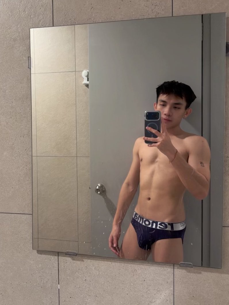 Leonidas9196's tweet photo. Good night 🙈 https://t.co/eWzD1OG7UF
