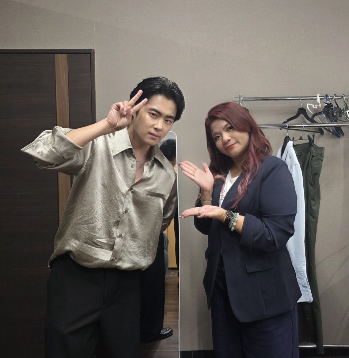 1ove1dj's tweet photo. この度､CHO BYEONG KYU 2026 JAPAN FAN MEETING -Welcome to CAFÉ BK- にて2日間4公演MCさせていただきました🎤✨️
Netflix1位を記録した『 悪霊狩猟団：カウンターズ』や韓国で大人気を博し､日本でもリメイクされ放送された『 スカイキャッスル』等数々の有名作品に出演されている俳優のチョ・ビョンギュさん🙂‍↕️✨️
お人柄も優しく､ファンミの為に素敵な歌も準備してくださいました!!
詳しくはインスタの方に投稿しております🥰
ファンの皆様も温かい声援本当にありがとうございました🥲🫶🏻💕
#チョビョンギュ
#조병규
