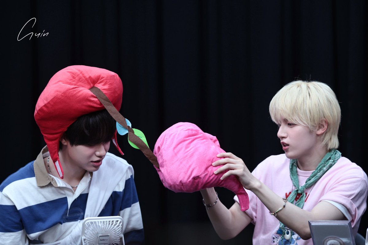 Guinesato's tweet photo. 바보즈

#VAYONN #마사토 #마노 https://t.co/WP9yxez8Ud