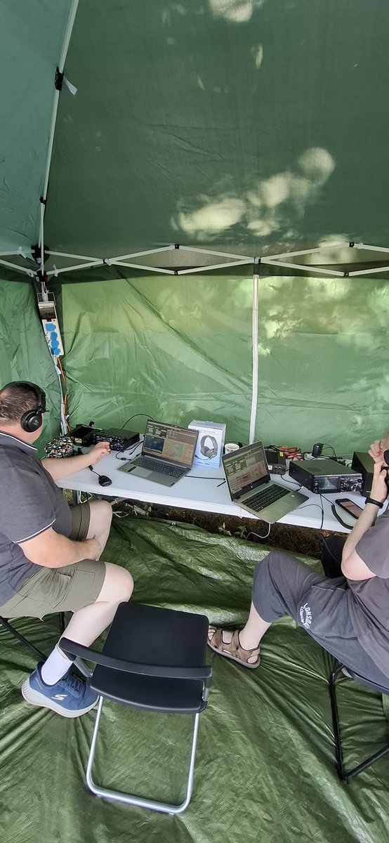 EI0IRTS's tweet photo. That’s Kildare amateur radio club EI0K on a mighty sunny day weekend for parks-on-the-air excursion 📡
#hamradio #amateurradio #amateurfunk https://t.co/BmgjF617H1