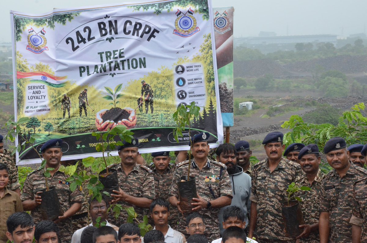 co242bncrpf's tweet photo. The 242 Battalion's officers and jawans participated in the grand tree plantation campaign 2026 today (19/07/2026) at Gathagram, Dehu (Maharashtra). The event was jointly organized by the Sri Vardhman Foundation - Evergreen City and the Rotary District Environment Team RID 3131. https://t.co/OtIYu1dHXY