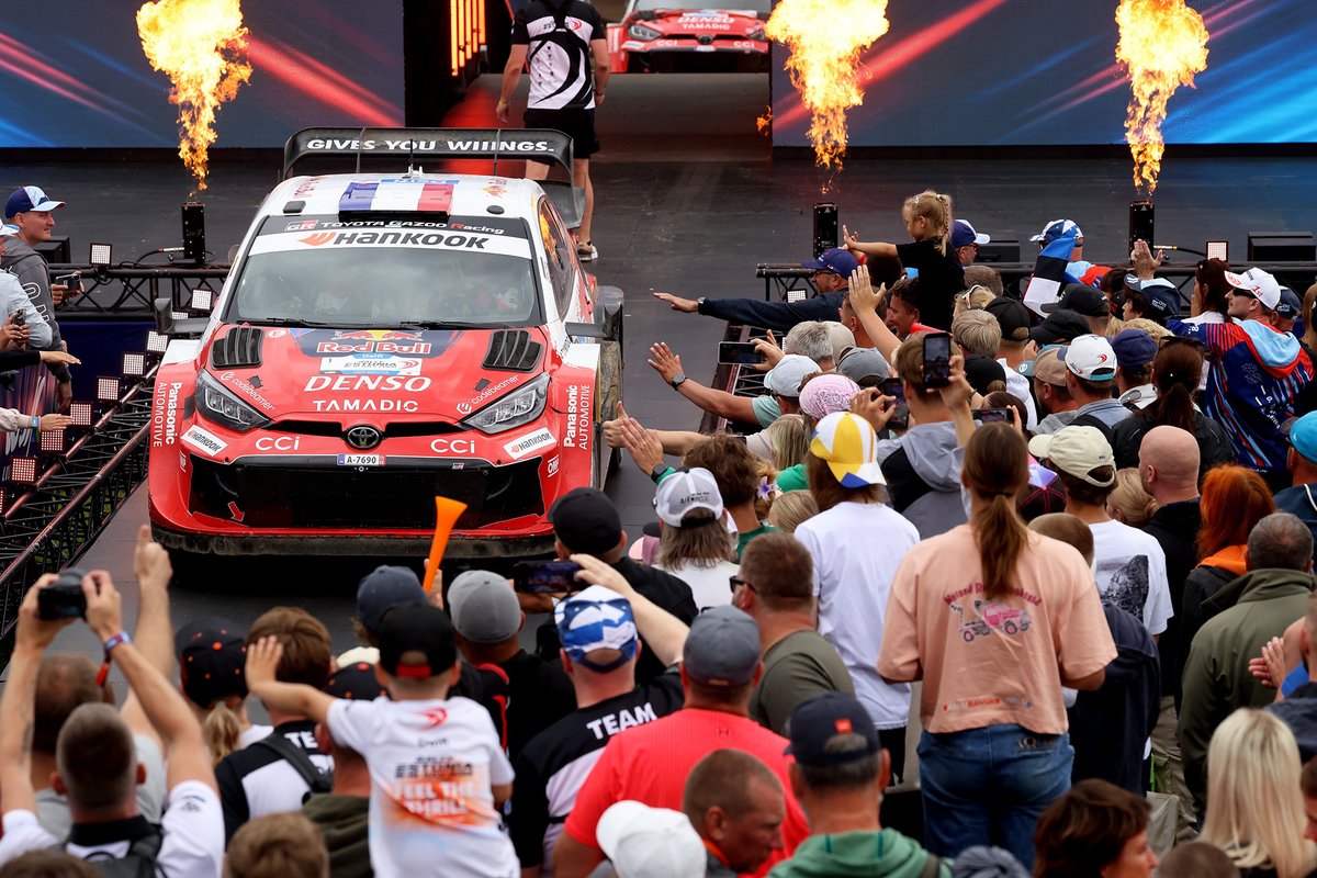Sébastien Ogier tweet media