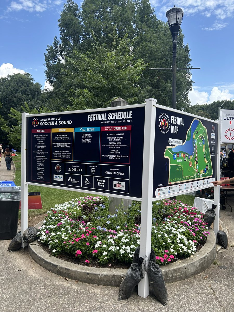 ReggieChatman's tweet photo. The biggest World Cup final party in Atlanta is at Piedmont Park. 

I’m blown away. Feels like a ATL Jazz  Fest weekend. 3 stages. Live performances. Plenty of space  to play some soccer. Wow https://t.co/c5T3ZaKMo4