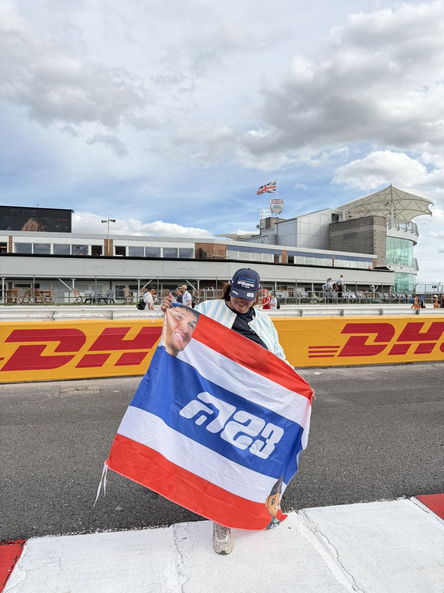 dendence's tweet photo. in alex albon we trust 💙🏎️ @alex_albon #alexalbon #aa23 https://t.co/TAycQsan6i