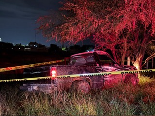 El_Clarinete's tweet photo. Muere hombre tras chocar su camioneta contra poste en San Francisco de los Romo #Aguascalientes 
https://t.co/TydCiAJ2Fc https://t.co/h3VOoz4DYs