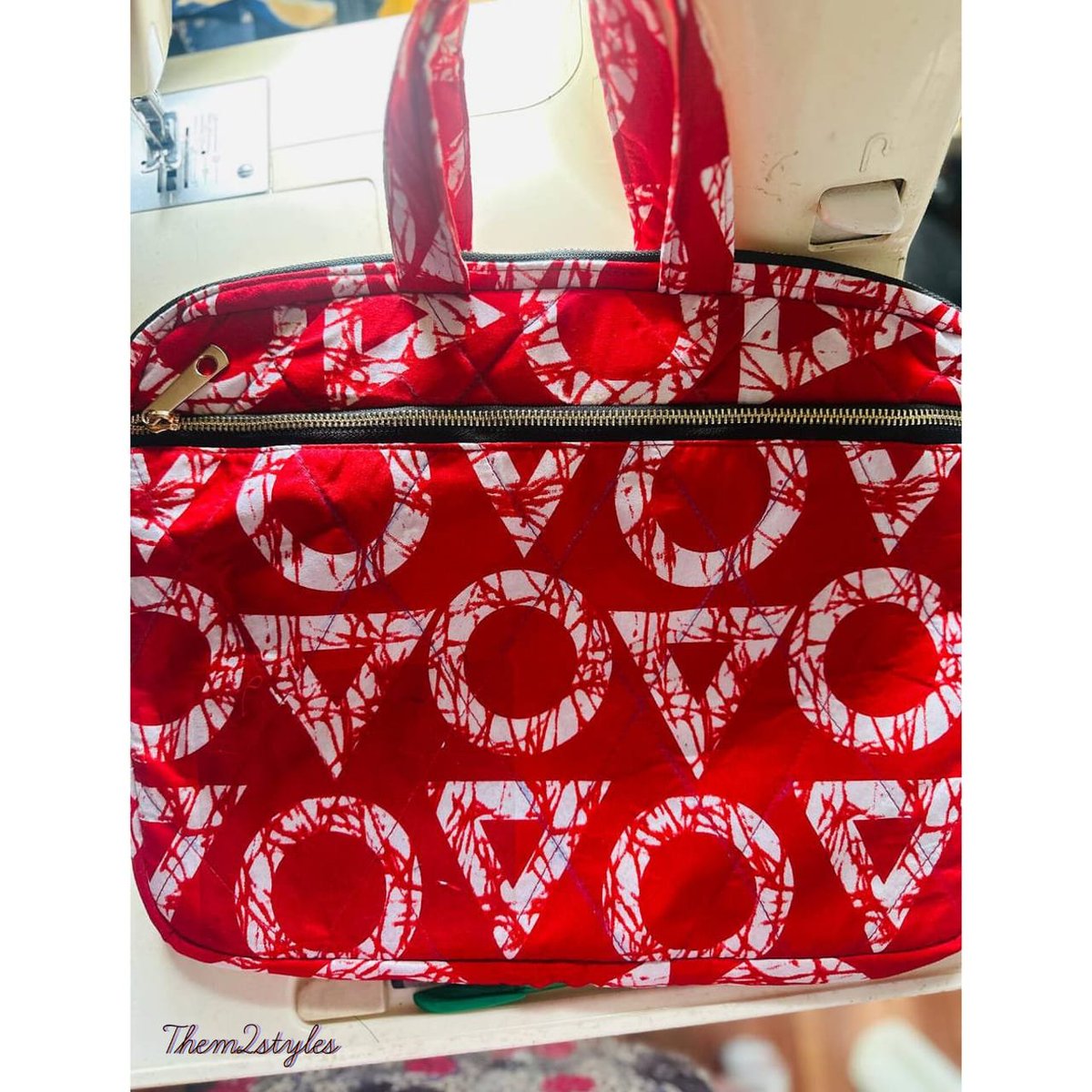 TheM2Styles's tweet photo. Carry your laptop in style
Our handcrafted Ankara laptop bags are durable, and unique
Perfect for work, School, souvenir, gifts, laptop vendors, resellers
Retail &amp; bulk orders available
Kindly DM to order
DM: #15000
Location: Ibadan
Whatsapp: 08160246439 https://t.co/wjpP64dqbJ
