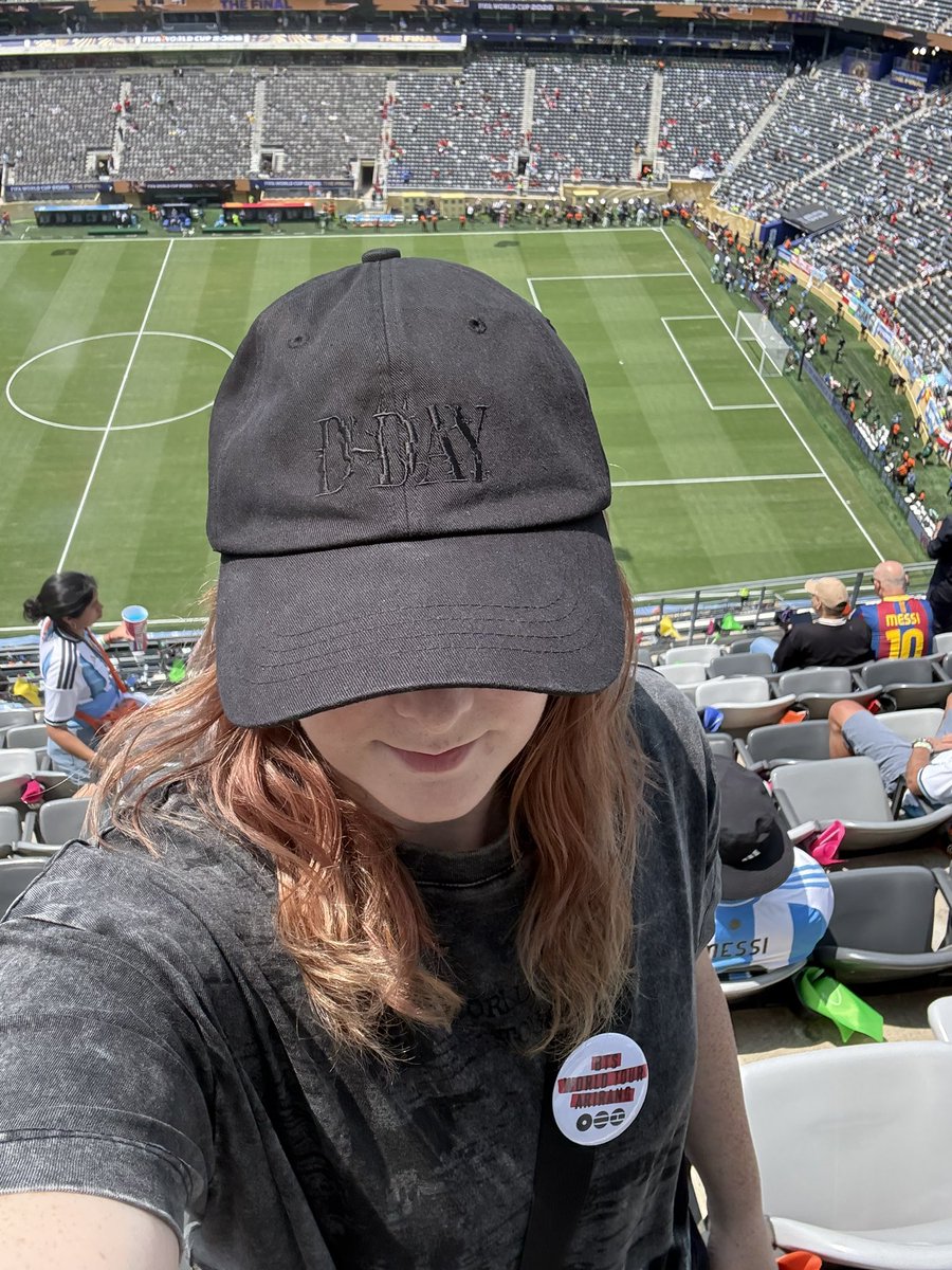 Leslianzae's tweet photo. Found my seat https://t.co/eODJaSMeO8