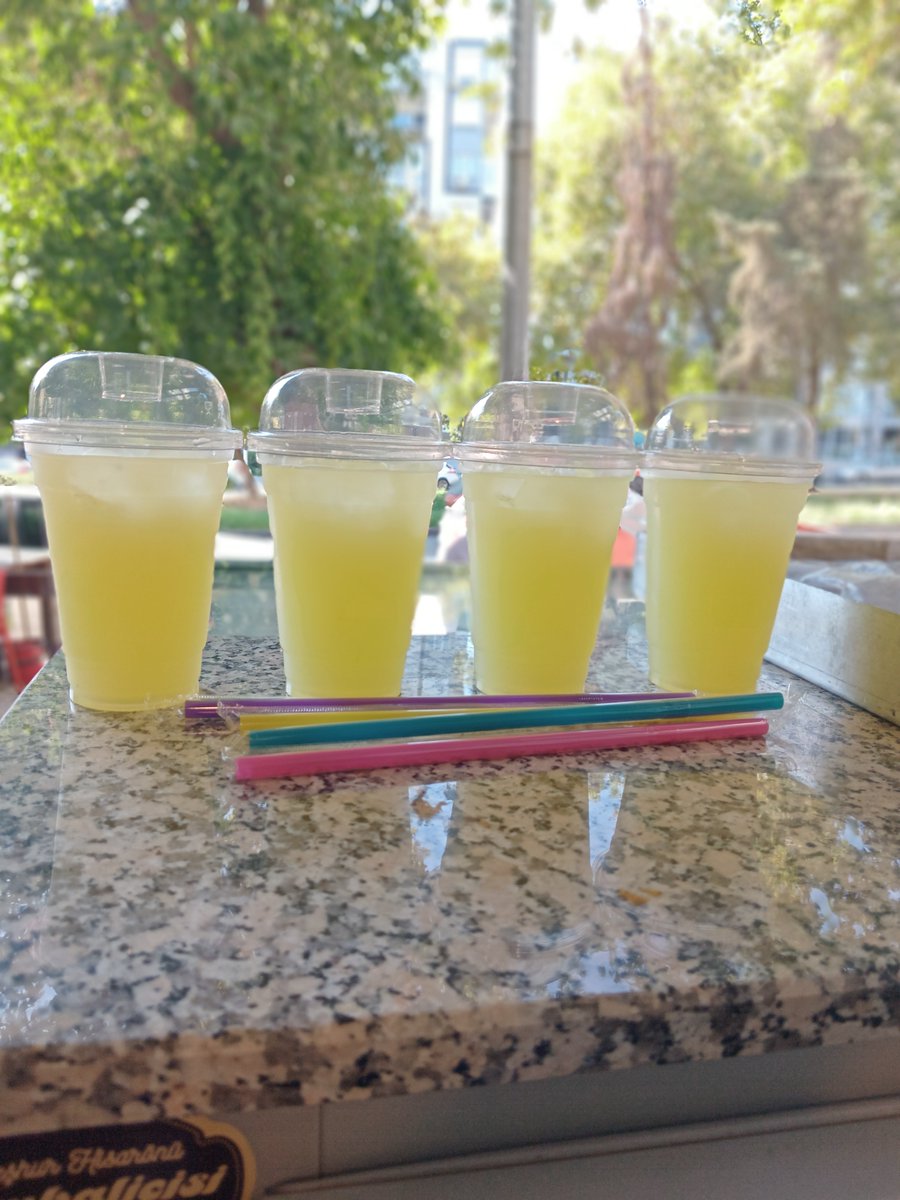 renaddd3535's tweet photo. %100 doğal limonata....!!!! https://t.co/5PtcBVpZtO