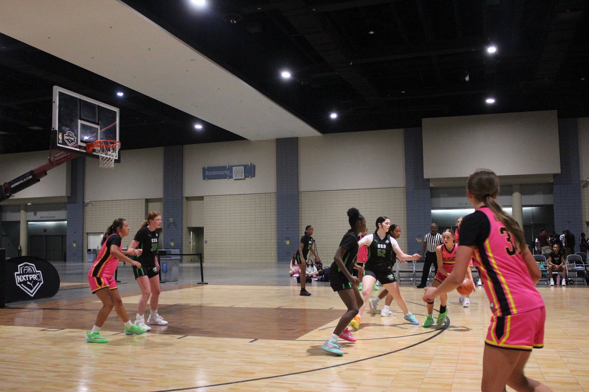 cuhoopsfan's tweet photo. OSA JR. NXTPRO 13U - 38
Lady PGU 13U -47

2-2 this weekend. Competed, battled, and kept growing. Proud of this team and thankful for the opportunity to coach such a great group of young women. 💚🖤

#LeaveYourMark https://t.co/5nWLtalGQz