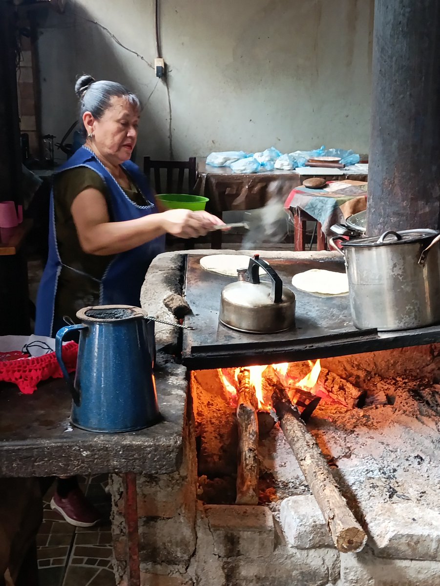 kenkrox's tweet photo. Los Aguachile #Guasave #Sinaloa Desayuno de Carne a la Brasa, Gallina Pinta y Asadera. https://t.co/raekhNo5bt