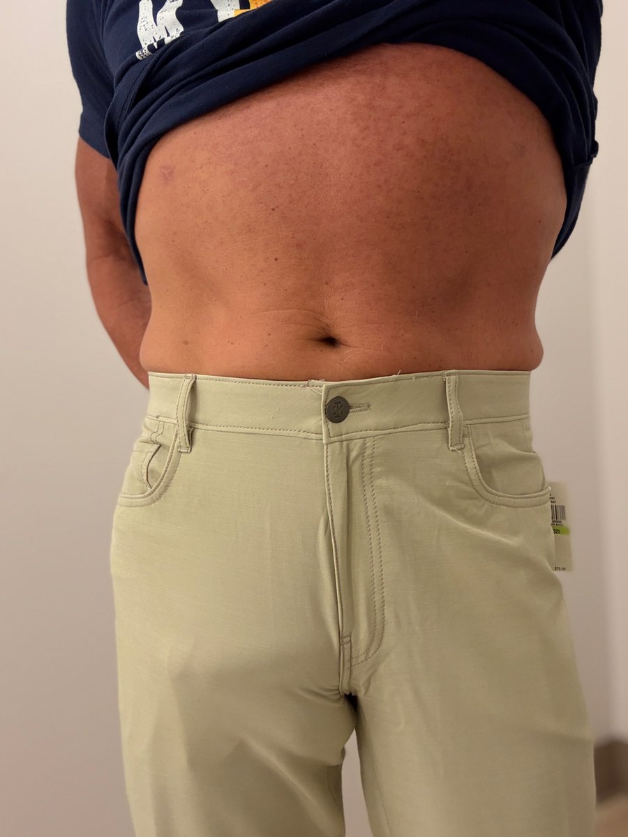 tswfl_'s tweet photo. I love having fun in the dressing room🔥  

#Dressingroom #pantsbulge #cock https://t.co/DmTGJ4O9qF