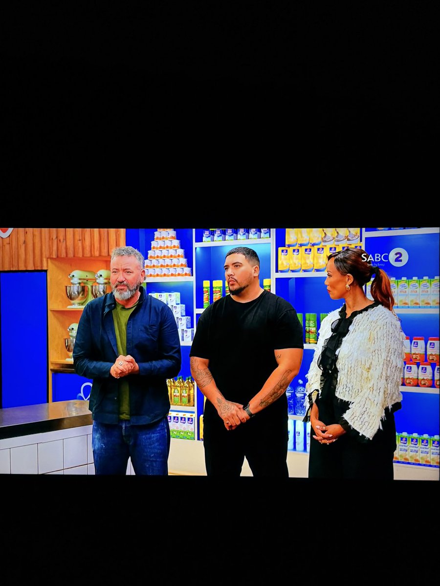 EuSou_Gali's tweet photo. My favourite show is on ๐คฉ๐ฅณ
Weโre hanging out with the head chef from La Petite Colombo, Peter Duncan ๐ซฑ๐ฝโ๐ซฒ๐พ
#TheTasterMasterSA
#CloverMadeWithLove https://t.co/rWild3ianS