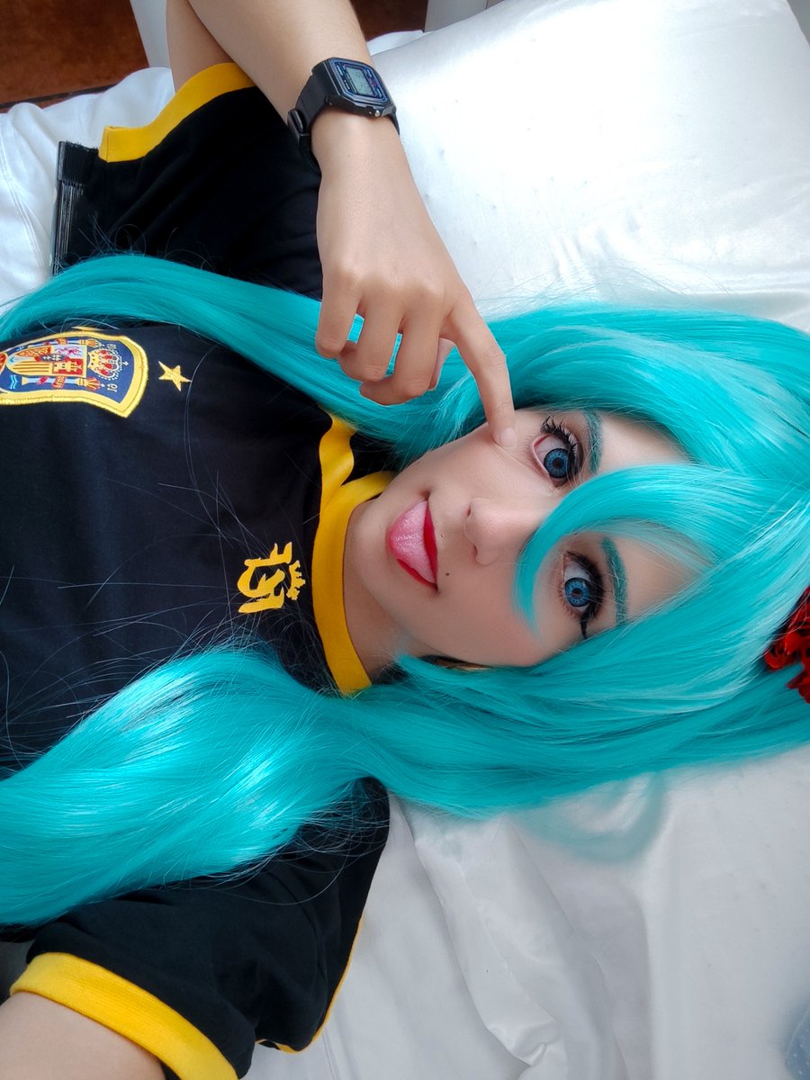 chibicuack's tweet photo. MIKU ES Y SIEMPRE HA SIDO ESPAÑOLA 🩵🇪🇸 

VIVA ESPAÑA, CAMPEONES!! 💃 https://t.co/qNooGmGRh5