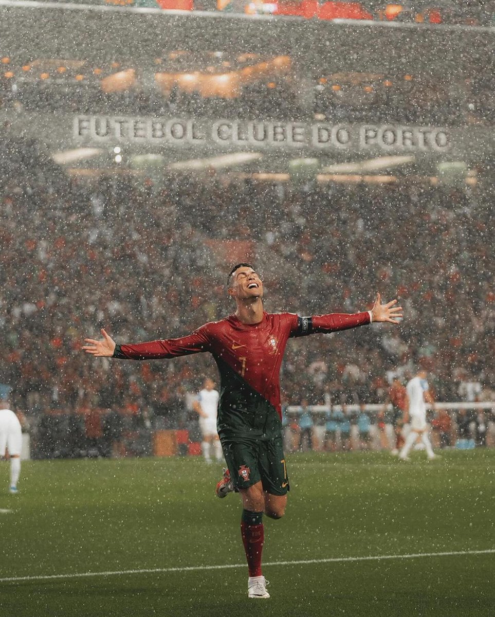 SudhanidhiB's tweet photo. The whole Argentinan Team is a shameless cheat. Next comes the 'Act Cool' Jio generation football fans in India who's knowledge started from 2022 itself. What Ronaldo was during the Real Madrid days, Messi can never https://t.co/OnDg9UySGA