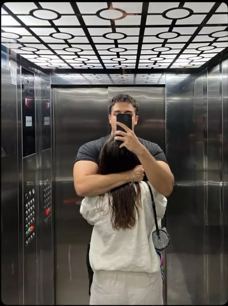 JustaGenZBoi's tweet photo. We could be like this, but you don't have feelings for me 😔 https://t.co/EpOCGJlfa0