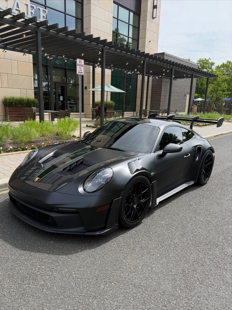 TheAutoHub's tweet photo. Porsche 911 GT3RS https://t.co/KNWySt7LP7