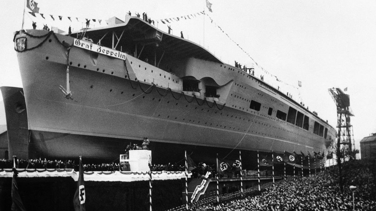 HiddenHistoryYT's tweet photo. What's your favorite WW2 Aircraft Carrier? https://t.co/VT3pbiExWq