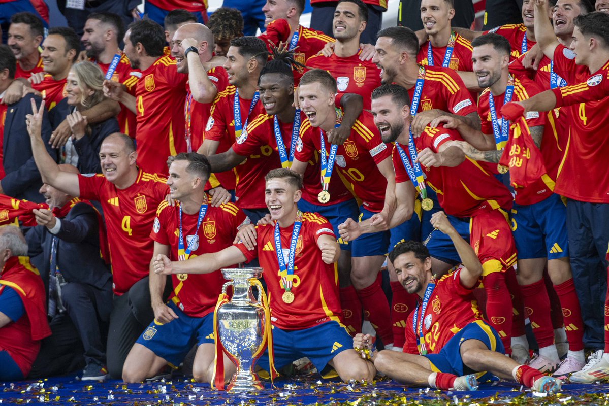 _BeFootball's tweet photo. 🚨 L’Espagne 🇪🇸 est la première nation à réaliser le doublé EURO + COUPE DU MONDE depuis…

L’Espagne 😭😭 (2008, 2010). https://t.co/ior82K4X0q