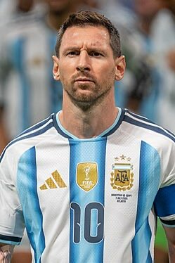 Cotedivoireoff_'s tweet photo. À l’heure actuelle, c’est qui le ballon d’or ? https://t.co/jhVS4h1UQr