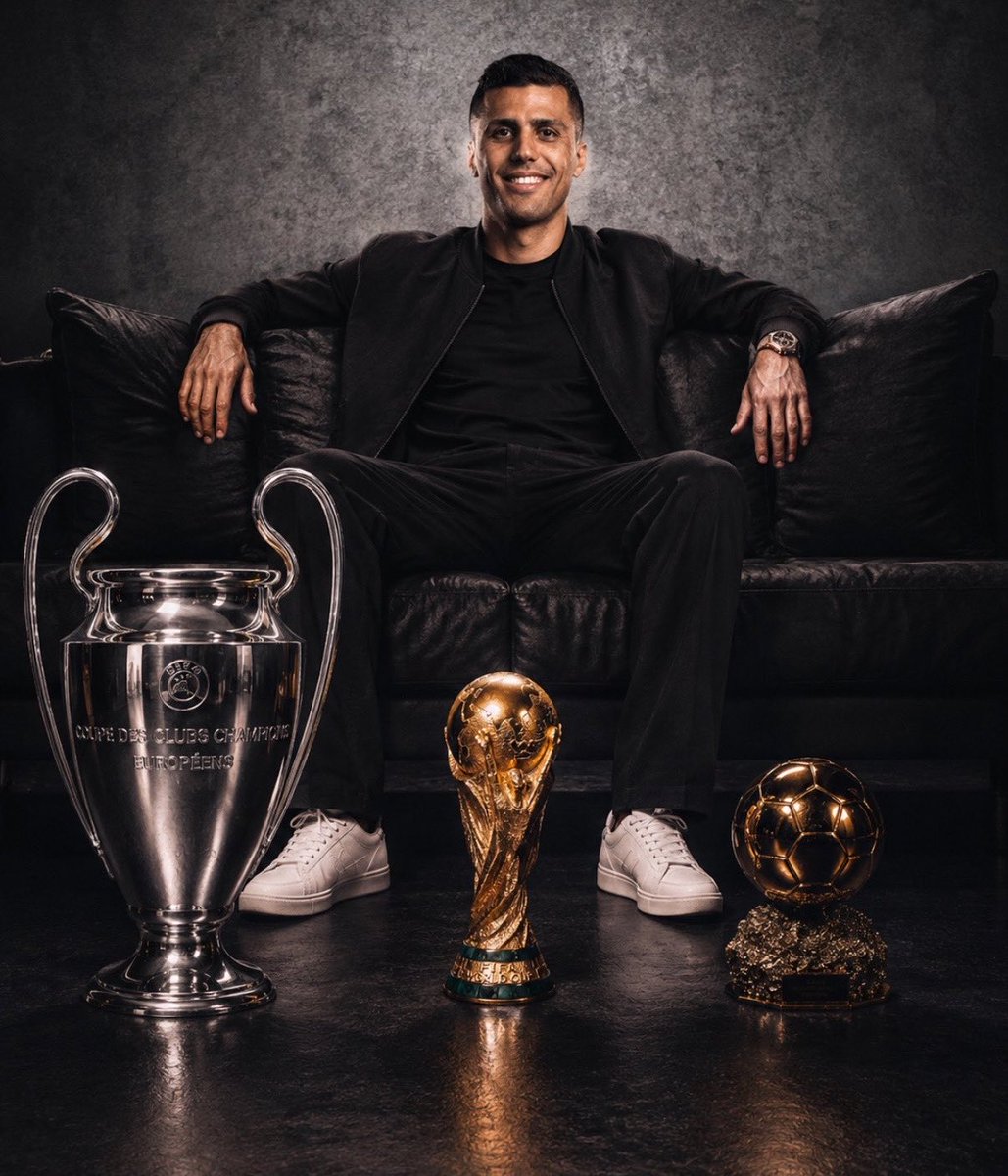 Mh_Mcfc's tweet photo. 🚨🚨🚨🚨🚨🚨 بشكل رسمي 

رودري قائد اسبانيا يحقق بطولة كاس العالم 2026 

رودري اول لاعب عبر تاريخ البريميرليغ يُحقق 
دوري أبطال أوروبا &amp; البالون دور &amp; المونديال

لأول مرة لاعب من مانشستر سيتي يحقق هذا المنجز

رودري بالون دور! رودري مونديال! 

رودري المحور الافضل عبر التاريخ!🔥🇪🇸 https://t.co/WHHZF1fPST