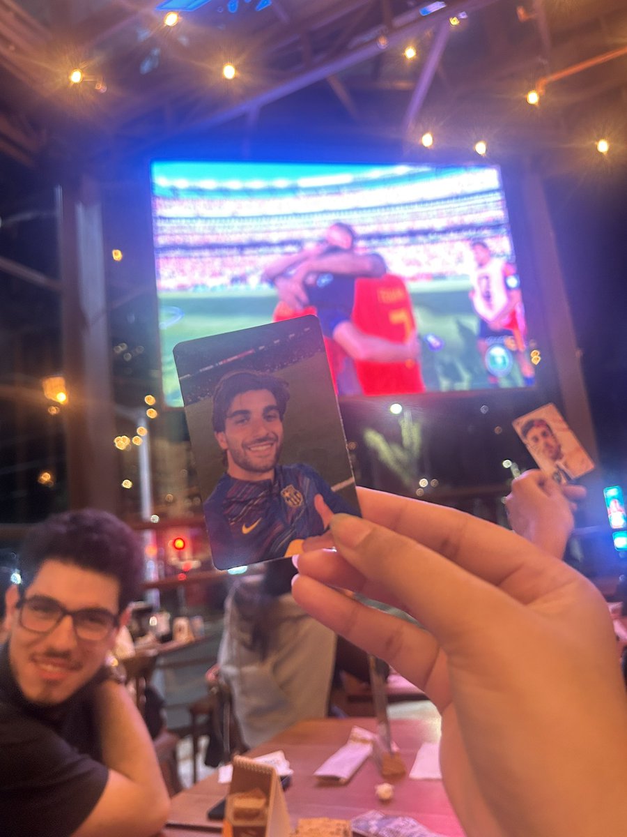 nini_png's tweet photo. O CRAQUE DA BOLA SE CHAMA FERRAN TORRES https://t.co/rymaiBJIXH