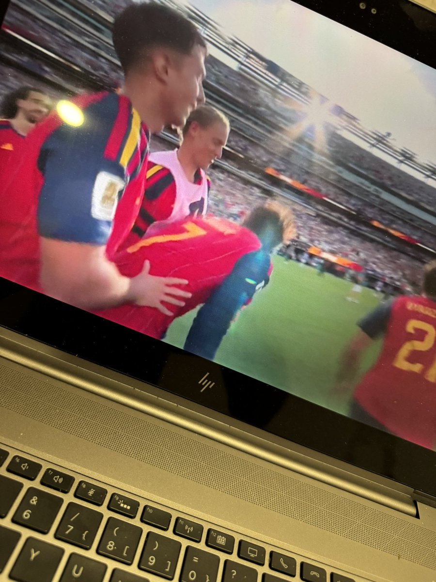 InsideCrimeTV's tweet photo. SPAIN THE CHAMPIONS OF THE WORLD ❤️ https://t.co/Yu6oYk7zBy