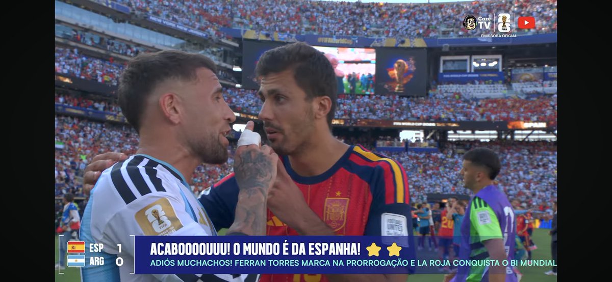 aernani_'s tweet photo. O rodri discutindo ao inves de comemorar plmds #ESPxARG https://t.co/CGUC2lBxhr