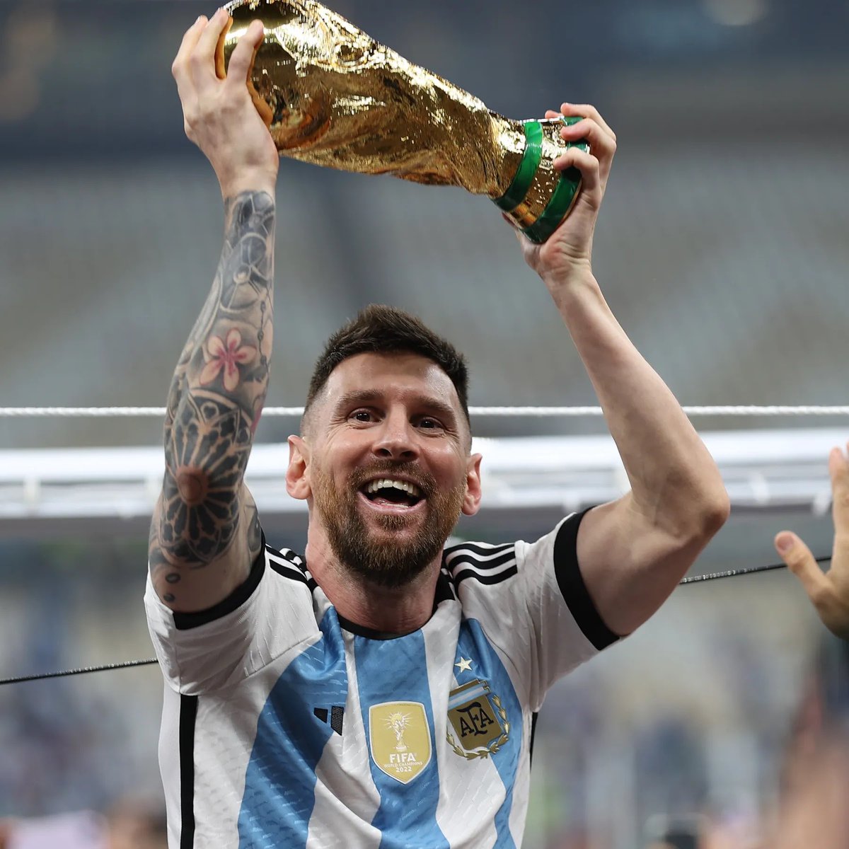 bayern_MOB's tweet photo. Messi fans, the time has come https://t.co/tdp3Xt7sru