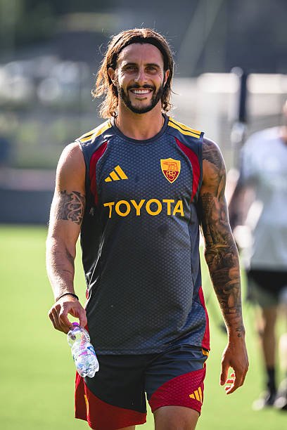 indoroma_'s tweet photo. Congrats..... 👏👏👏
#Pildun #ASRoma https://t.co/DZhq9bWynb