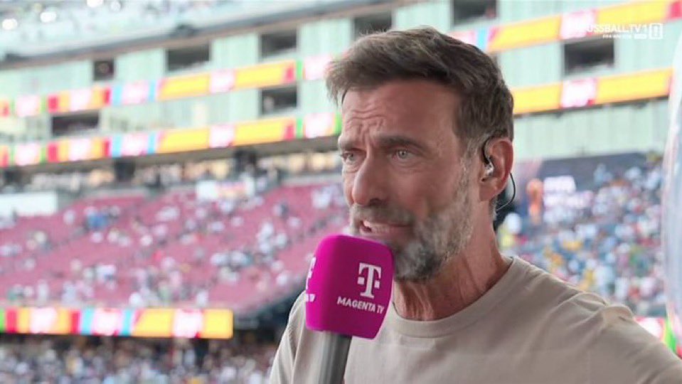 markklfc's tweet photo. Jürgen Klopp on Lionel Messi losing his second FIFA World Cup Final.

🗣️ “Please don’t reduce Lionel Messi’s legacy to one statistic. Football can be incredibly cruel. People will see ‘two World Cup final defeats’ and forget the years of sacrifice, the impossible performances and the joy he has given to millions around the world.”

“I look at Messi today and I don’t see a loser I see a footballer who had the courage to carry the hopes of an entire nation over and over again. Very few players even reach one World Cup final. To reach three is something almost beyond imagination.”

“You can see the pain in his eyes because nobody wanted this trophy more. That’s what breaks your heart. The greatest players don’t hide from pressure they embrace it, and sometimes football still doesn’t reward them. That’s the beauty and the cruelty of this sport.”

“When Messi walks off that pitch, people should stand and applaud, not count the finals he didn’t win. One match will never define a career that changed football forever. Trophies matter, but the memories, the magic and the inspiration he gave to generations will outlive every statistic. That’s the real legacy of Lionel Messi.”