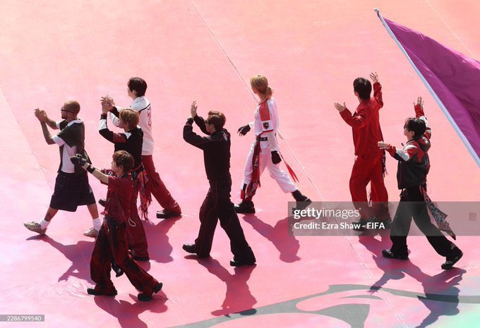 _BTSMoments's tweet photo. #BTS &amp; JUSTIN 🥹

#BTSxWorldCup2026 https://t.co/5mCDYKtiZP